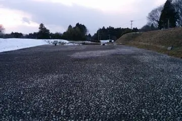 <p>Remains of a Heian period road&nbsp;once the castle was expanded</p>