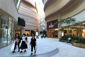 Minami Osaka is close to the shopping and historical districts of Namba and Sakai