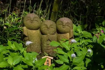 Japanese garden gnomes!