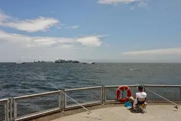 Fishing tickets are 900 yen for adults, 450 yen for school kids.