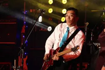 <p>Transformation to rock god... complete</p>