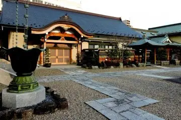 <p>Temple building in the winter afternoon sun</p>