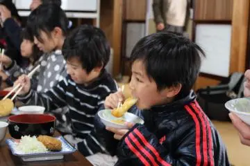 키나코와 함께 모찌 후식으로 바로 건너뛰었다