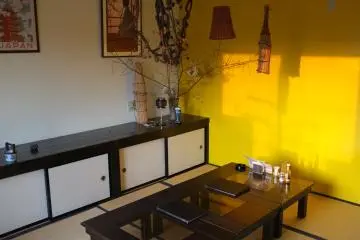 <p>They have Japanese style seating so that you can relax and enjoy the great food.</p>