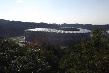 언덕 꼭대기에서 본 스타디움의 뷰