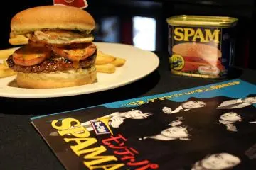 <p>Legendary Spam &amp; Egg Burger</p>