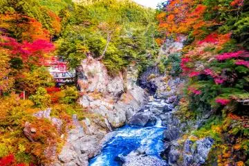 <p>You will immediately notice several huge canyons and gorges on either side of the bridge</p>