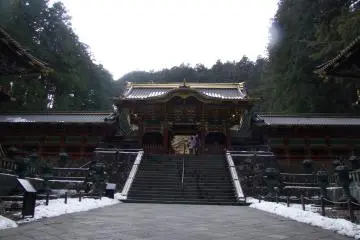 <p>Snow-lined walk-up</p>