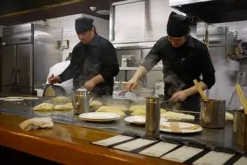 Mitchan Chefs at work (Photo: gethiroshima.com)