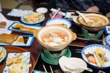 <p>Dinner with mountain pig and bear soup</p>