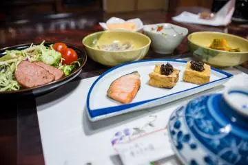 <p>Breakfast</p>