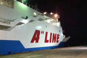 Feri A-Line berangkat dari Kametoku