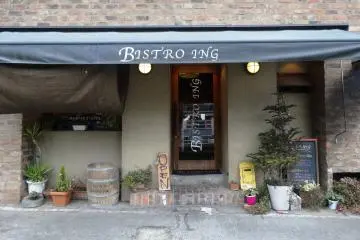 <p>The exterior is reminiscent of a European restaurant</p>
