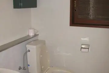 The bathroom inside the bungalow.