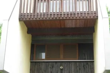 A view of the outside of the bungalow.