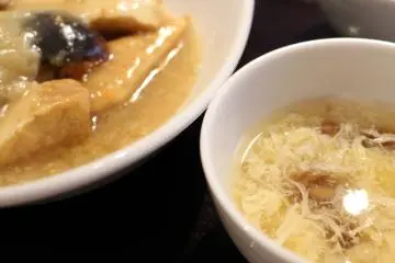 <p>Century egg tofu&nbsp;(lunch)</p>