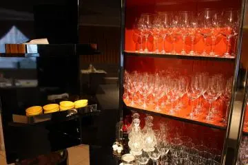 <p>Wine glasses</p>
