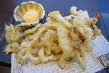 <p>Dried squid tempura which pairs nicely with beer.&nbsp;</p>