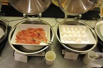 <p>Tocino y huevos</p>