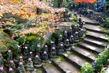 As 500 Estátuas de Rakan, Miyajima