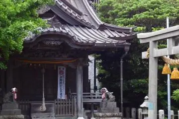 Koyurugi Jinja Shrine.