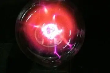 <p>HAL9000? ไม่มีลูกพลาสม่าที่จะทำผมของคุณตั้ง</p>