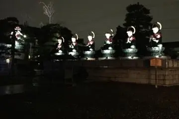 <p>Jizo Bodhisatwa yang menyala di sepanjang jalan menuju Zenkoji</p>