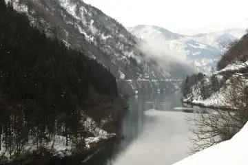 <p>When I was walking down the street along the river to the village the mist went up the mountains in the far distance</p>