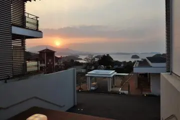 <p>Sunset at Tenku-no-Fune</p>