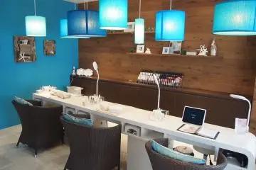 <p>Salon&nbsp;OASIS Hiroo&nbsp;</p>