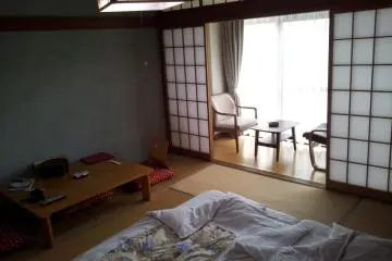 Tatami room, sunroom, and balcony