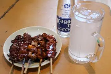<p>They specialize in innards and giblets, but there are plenty of other options on the menu</p>