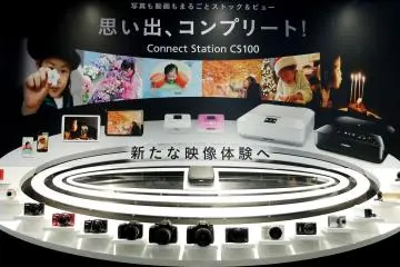 <p>Canon showcased their brand new station that's able to connect to many of their products to make uploading and printing photos easy breezy.&nbsp;</p>