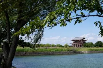 <p>Suzakumon - the main gate of the palace</p>