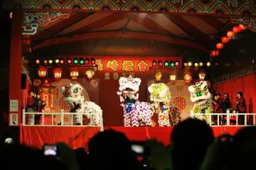 <p>Perhaps the four lions are tired of dancing?</p>