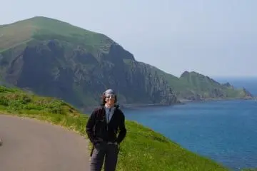Green cliffs at Cape Sukoton