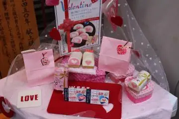 <p>Kamaboko fish cakes.. in Valentine's day variety</p>