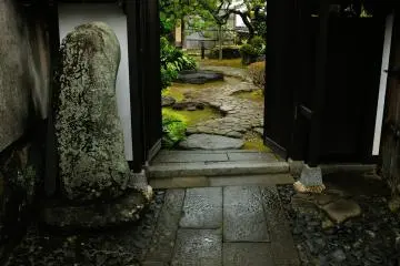 <p>I said good bye to the Japanese painting-like garden and exited the gate of Nakano-chaya Teahouse</p>