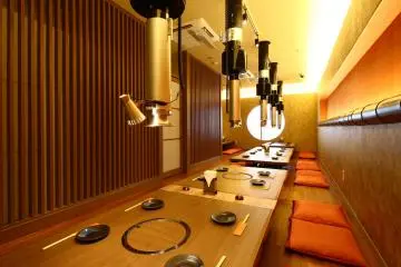 <p>Spacious modern dining rooms</p>