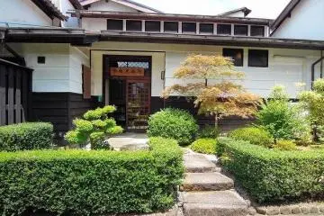 Entrance to the Saito Museum (Photo: Kikuo Takada)
