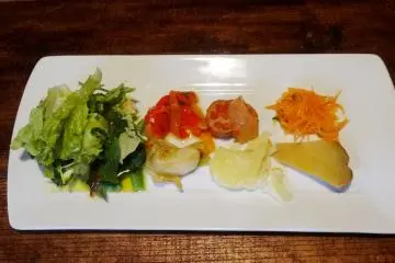 <p>A vegetable based appetizer, included in the set lunch</p>
