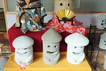 마카베 인형을 하나 사보세요!