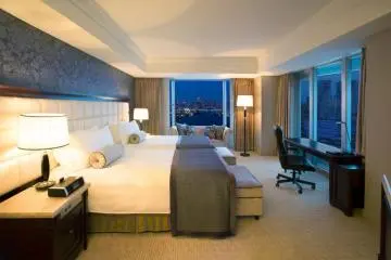 Large windows let in a lot of light (Photo: <a href="http://www.ichotelsgroup.com/intercontinental/en/gb/locations/overview/tyohb" target="_blank" rel="noreferrer noopener nofollow">Intercontinental Tokyo Bay</a>)