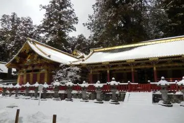 <p>Pintu-pintu suci</p>