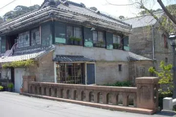 Gallery image