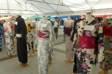 Displays of yukata (Photo: N.Skoulding)