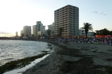 Festival stalls along the lakeside (Photo: N.Skoulding)