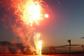Fireworks light the lake Tori (Photo: N.Skoulding)
