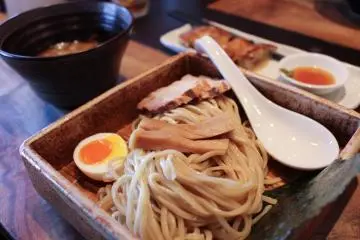 <p>츠케맨</p>