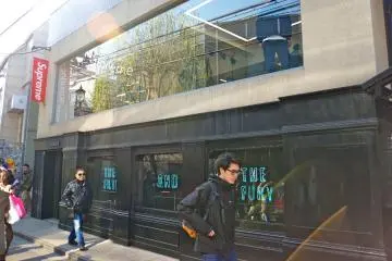 <p>Supreme storefront at Harajuku</p>